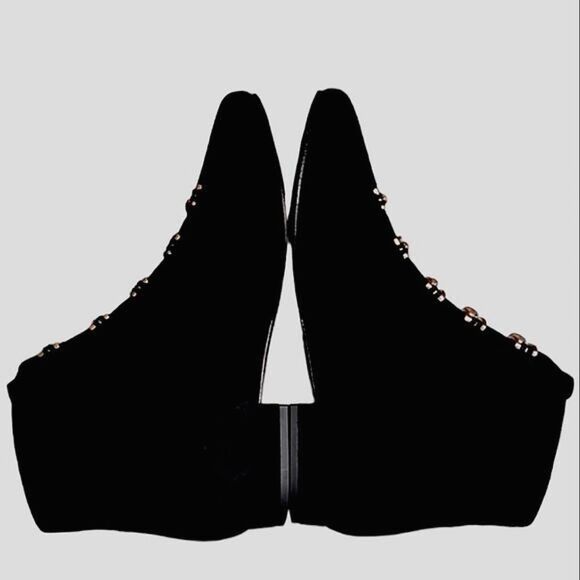 STELLA LUNA NWOB Suede Ankle Boots w/Gold Turn-Lock Buckle, Size US 9 / 39.5 - Picture 4 of 12